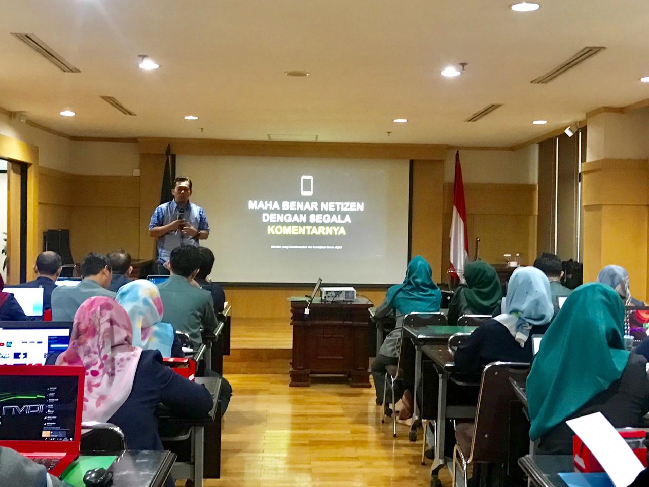   BIRO HUKUM DAN HUMAS MA SELENGGARAKAN PELATIHAN PENGELOLAAN MEDSOS