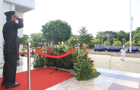 UPACARA MEMPERINGATI HARI PAHLAWAN